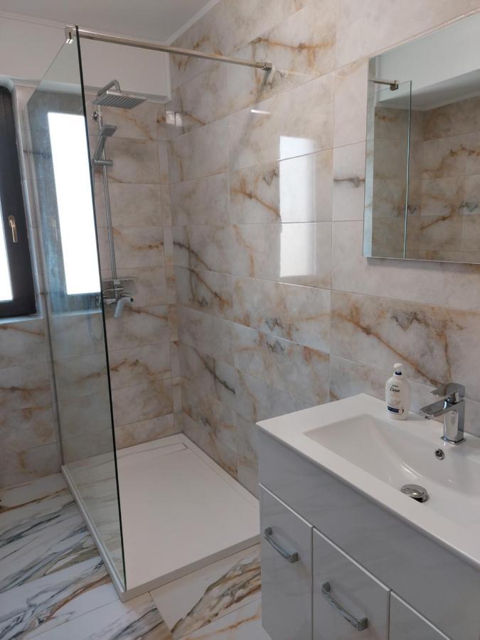 Bya Brown Apartment Valea Lupului  Exterior photo